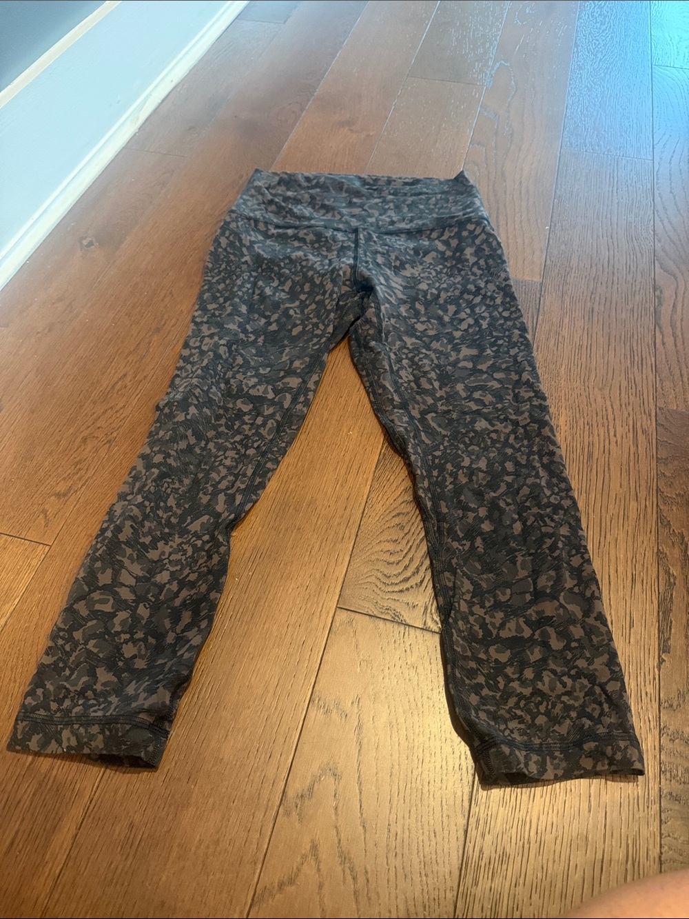 lululemon athletica align Black and Brown Patterned Leggings - Picture 2 of 3